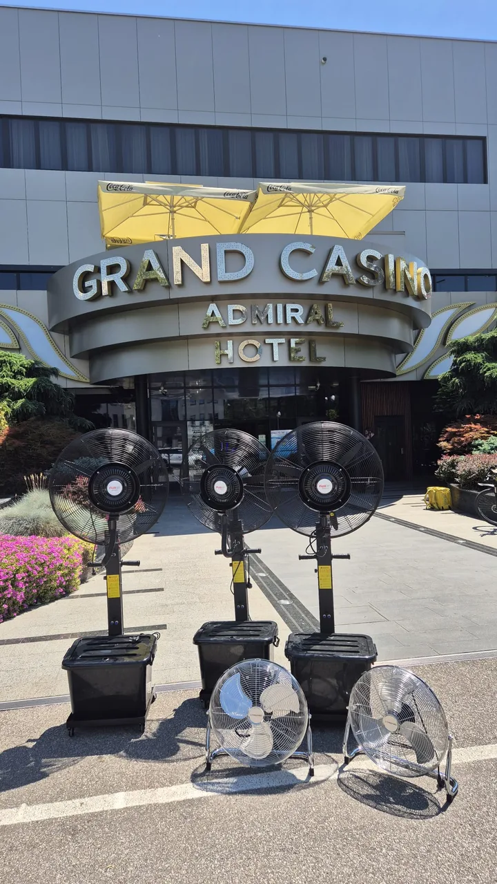 Najam ventilatora na vodu i aksijalnih ventilatora — isporuka ispred Grand Casino Admiral Hotel Zagreb