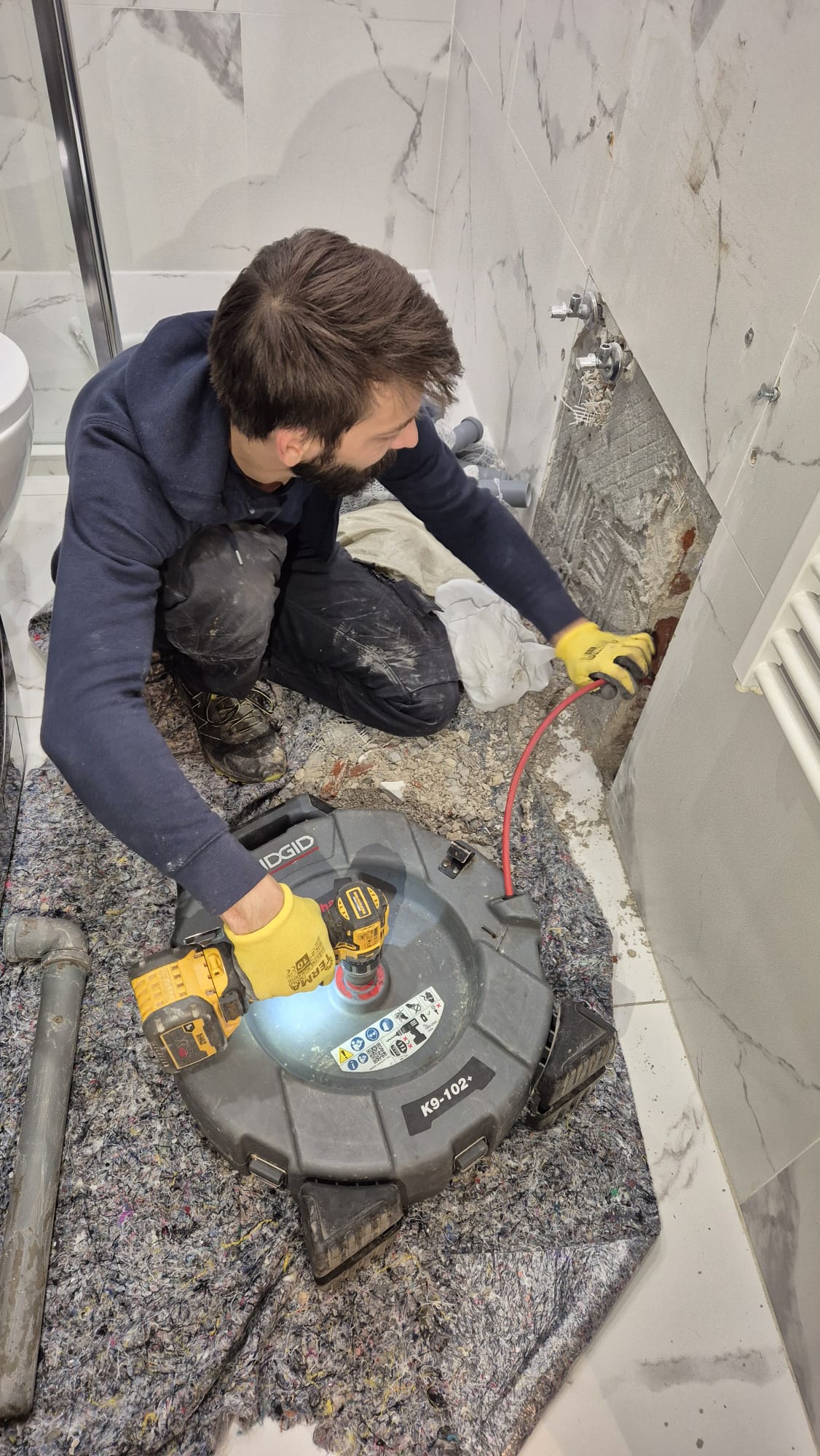  odštopavanje stambenih zgrada RIDGID strojevima